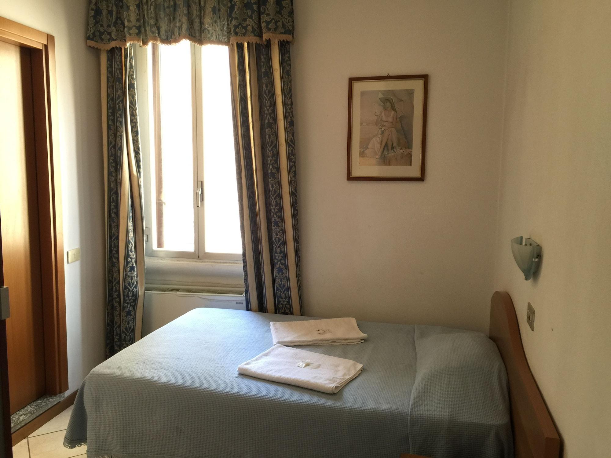 Hotel Adelchi Милано Екстериор снимка