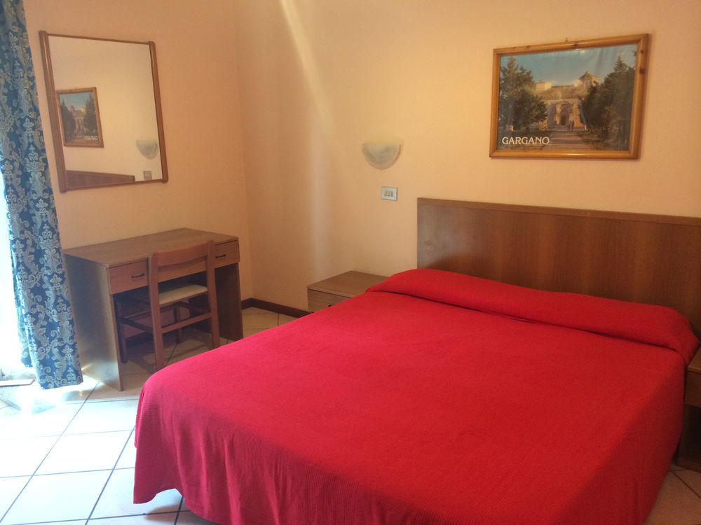 Hotel Adelchi Милано Екстериор снимка