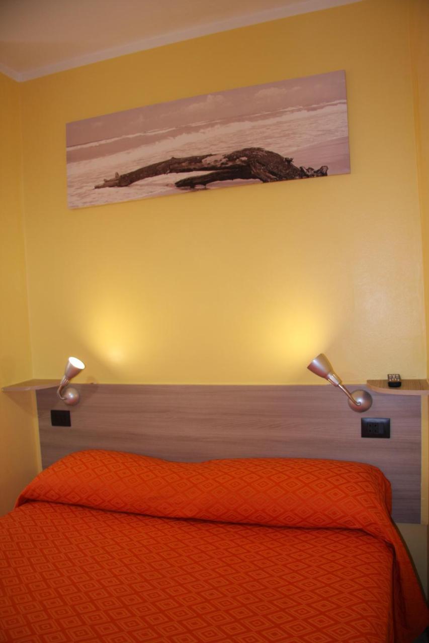 Hotel Adelchi Милано Екстериор снимка