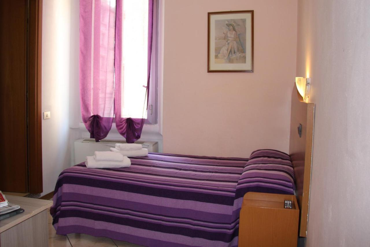 Hotel Adelchi Милано Екстериор снимка