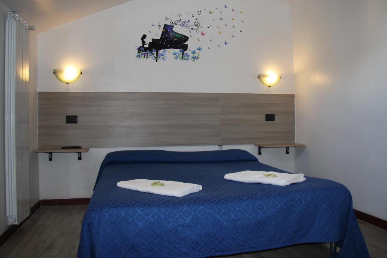 Hotel Adelchi Милано Екстериор снимка