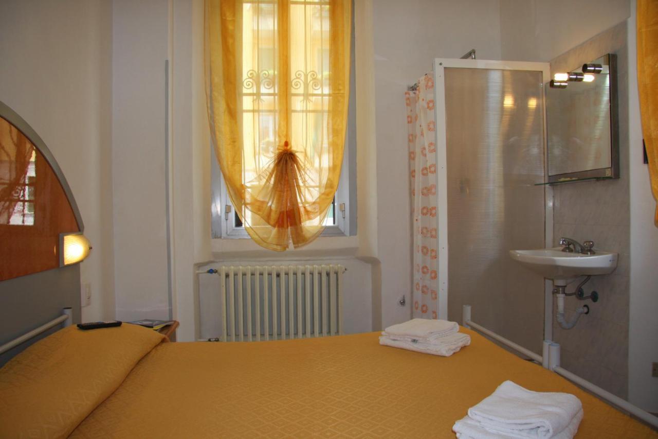Hotel Adelchi Милано Екстериор снимка
