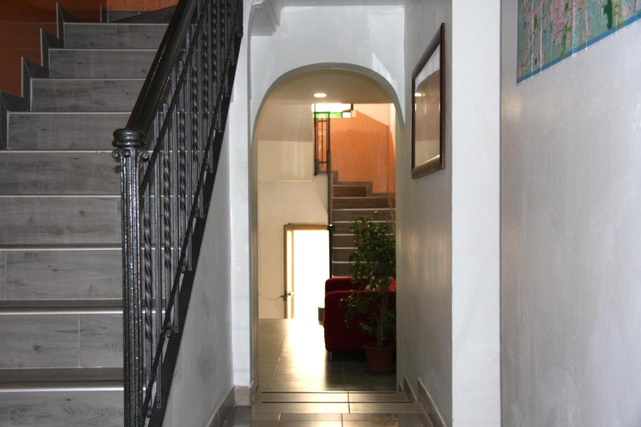 Hotel Adelchi Милано Екстериор снимка